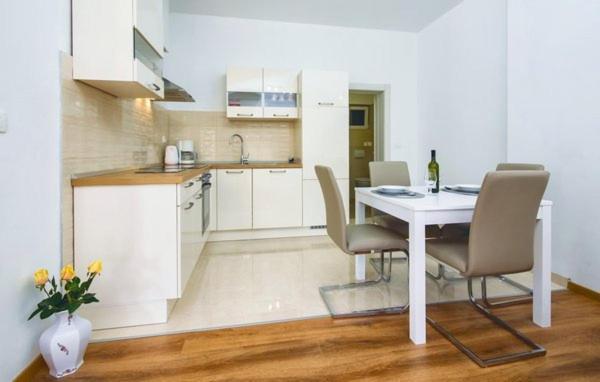 Apartman Darija 2 Podstrana Exterior photo